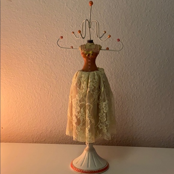 Jewelry stand doll dress - Picture 1 of 3